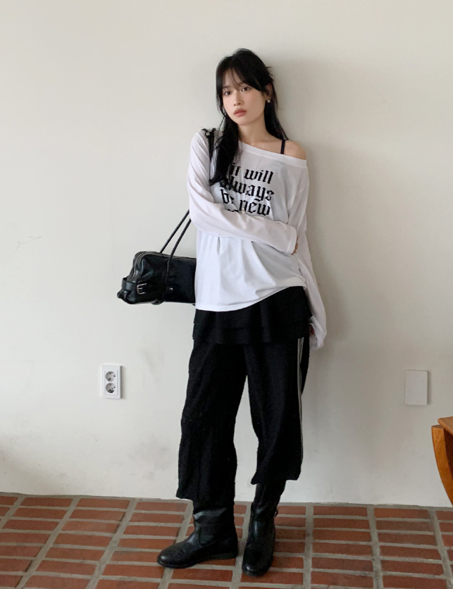 Loose Off Shoulder Tee/ 노웨어01