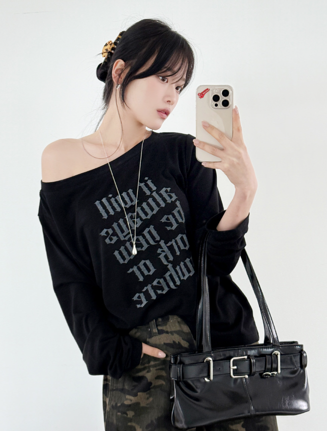 Loose Off Shoulder Tee/ 노웨어01